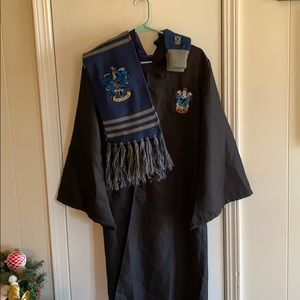 Harry Potter Ravenclaw Robe, Scarf, and glove set!